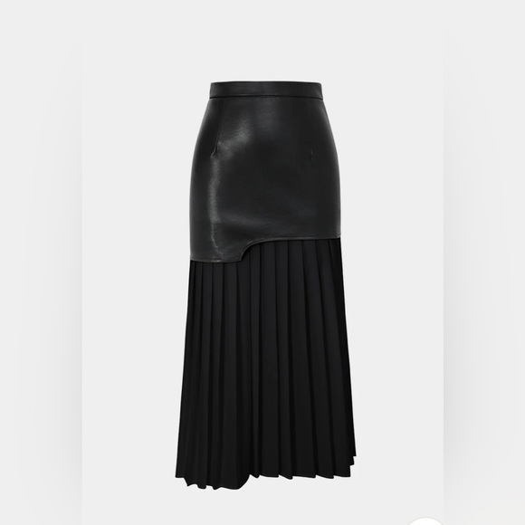 045 Elegant Black Pleated Skirt - Picture 3 of 8